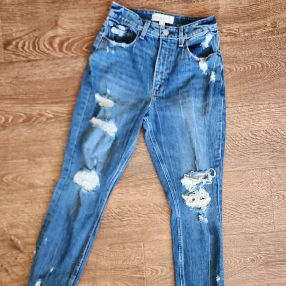 Vintage Abercrombie & Fitch Curve Love High Rise Mom Jeans Size 26/2R DISTRESSED - Picture 5 of 16